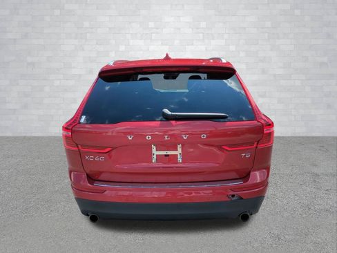 Used 2019 Volvo XC60 T5 Momentum w/ Multimedia Package AWD/4WD image 6