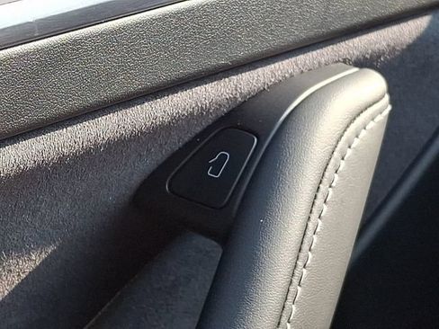 Used 2023 Tesla Model Y Long Range AWD/4WD image 24