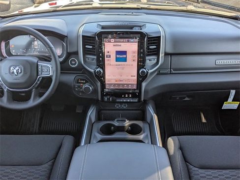 New 2026 RAM 1500 4x4 Crew Cab image 15