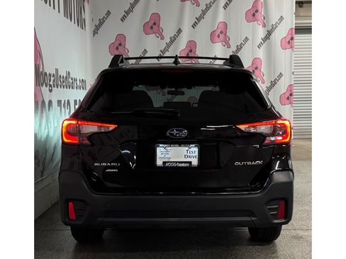 Used 2020 Subaru Outback Premium image 11