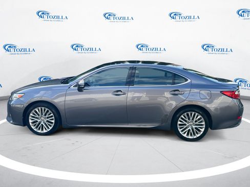 Used 2013 Lexus ES 350 FWD image 2