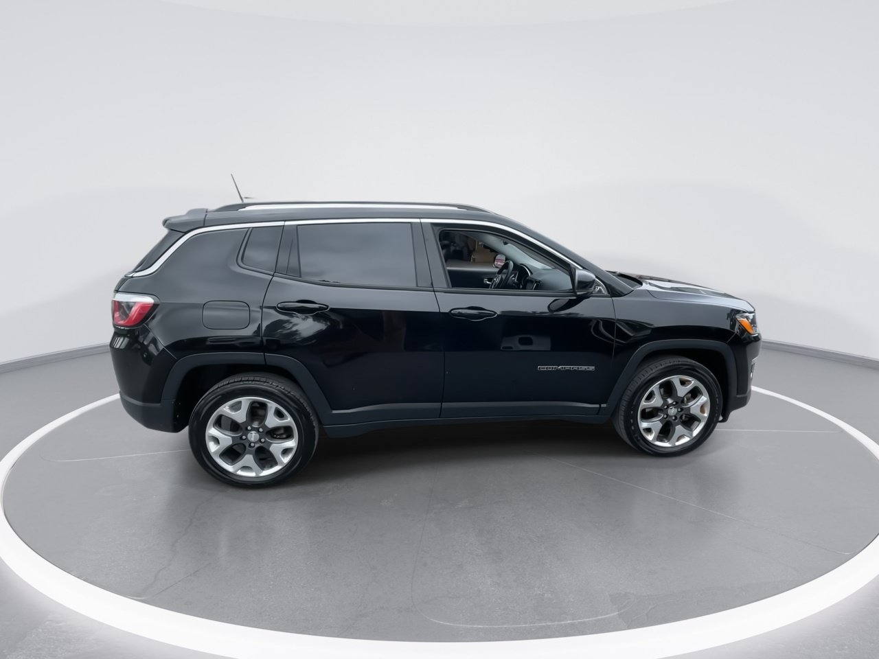 Used 2018 Jeep Compass Limited w/ Navigation Group AWD/4WD image 22