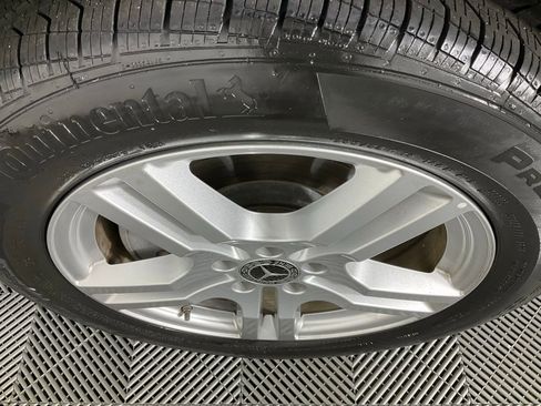 Used 2023 Mercedes-Benz GLB 250 4MATIC image 10