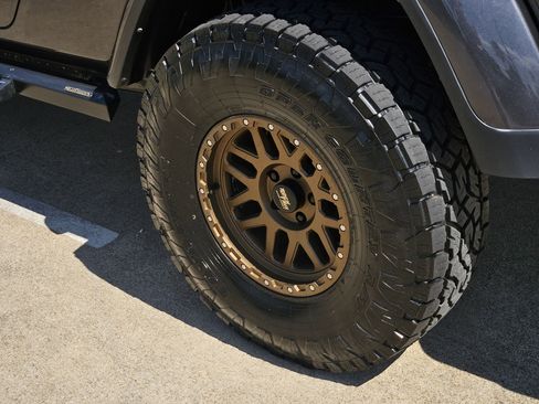 Used 2021 Jeep Gladiator Rubicon w/ Trailer Tow Package image 10