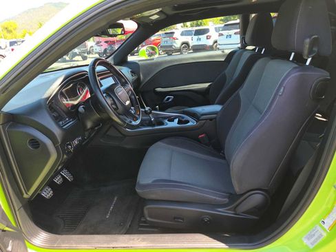Used 2015 Dodge Challenger R/T w/ Quick Order Package 22B R/T RWD image 19