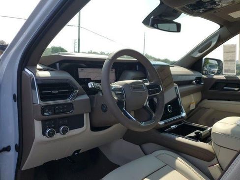 New 2026 GMC Yukon Denali w/ Sun & Power Step Package AWD/4WD image 17