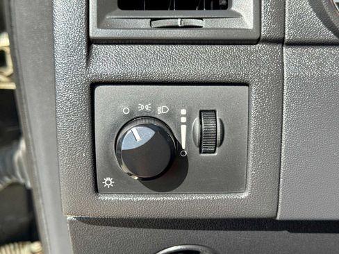 Used 2008 Dodge Charger SE RWD image 24