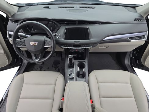 Used 2023 Cadillac XT4 Luxury image 9