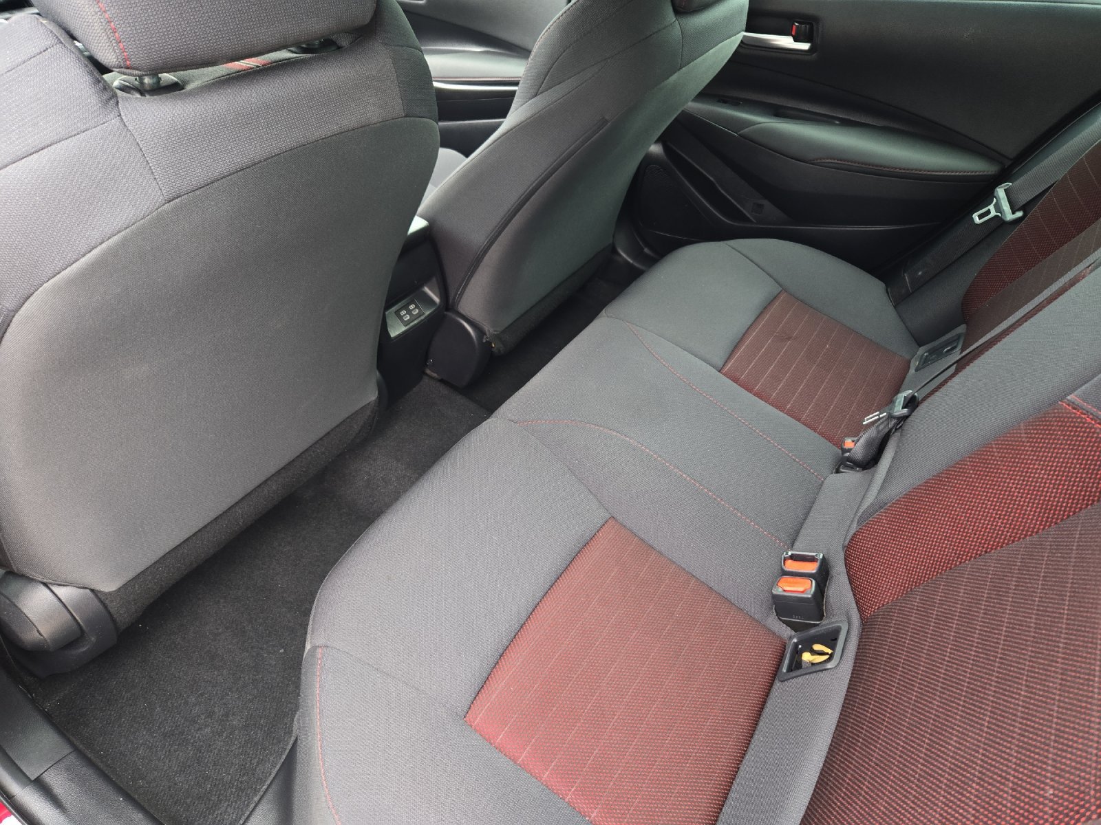 Certified 2024 Toyota Corolla SE FWD image 11