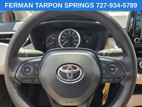Used 2022 Toyota Corolla LE FWD image 28