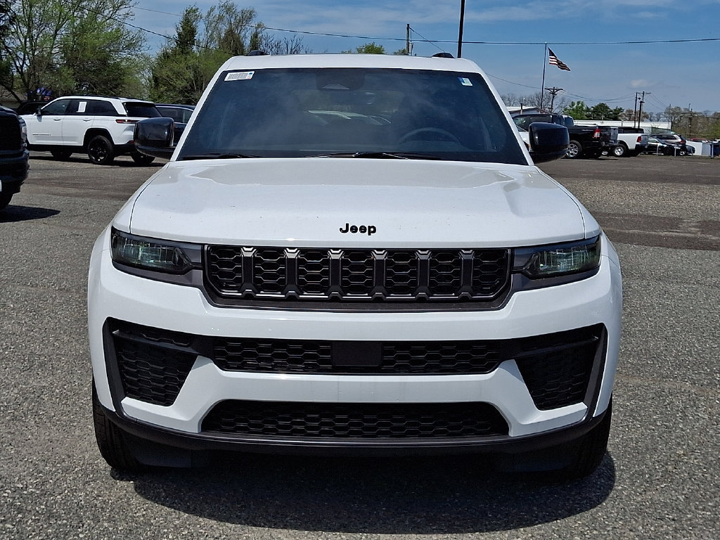 New 2026 Jeep Grand Cherokee Altitude AWD/4WD image 2