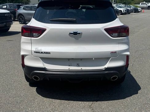 Certified 2023 Chevrolet TrailBlazer RS w/ Sun and Liftgate Package FWD image 5
