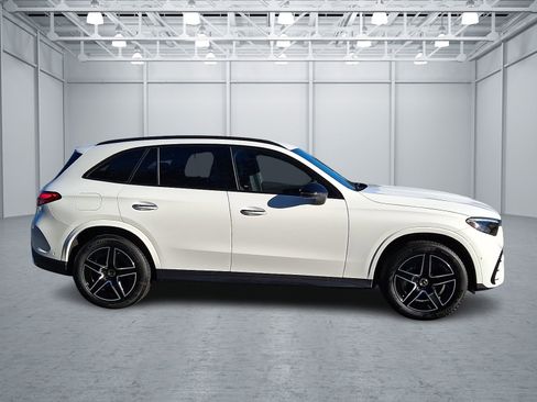 Certified 2025 Mercedes-Benz GLC 300 4MATIC image 7