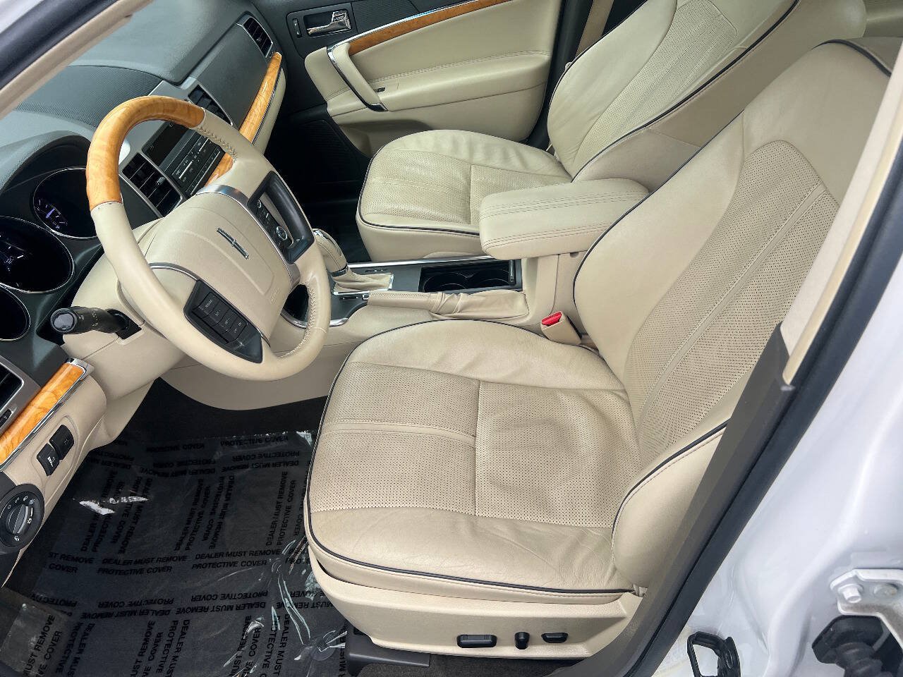 Used 2010 Lincoln MKZ FWD image 18