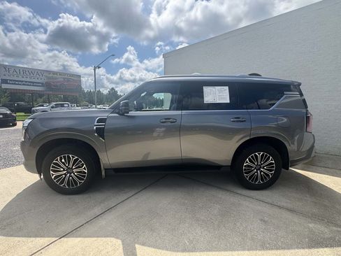 Used 2025 Nissan Armada SL w/ Captain's Chari Seat Package AWD/4WD image 2