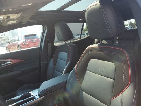 Used 2025 Chevrolet Equinox EV RS FWD image 5