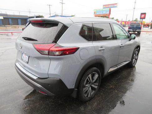 Used 2023 Nissan Rogue SL w/ SL Premium Package FWD image 5