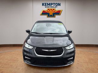 Used 2023 Chrysler Pacifica Touring-L video 1