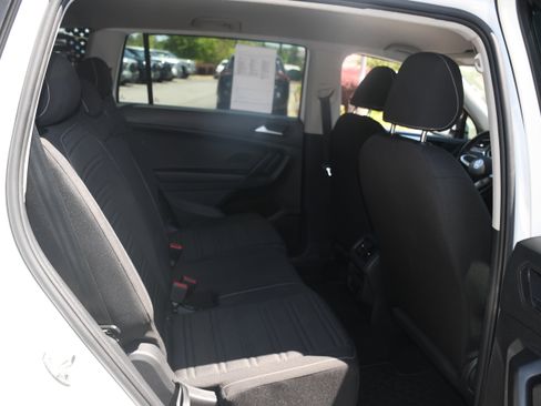 Used 2023 Volkswagen Tiguan S image 18