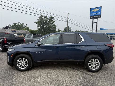 Used 2023 Chevrolet Traverse LS w/ Safety Package AWD/4WD image 3