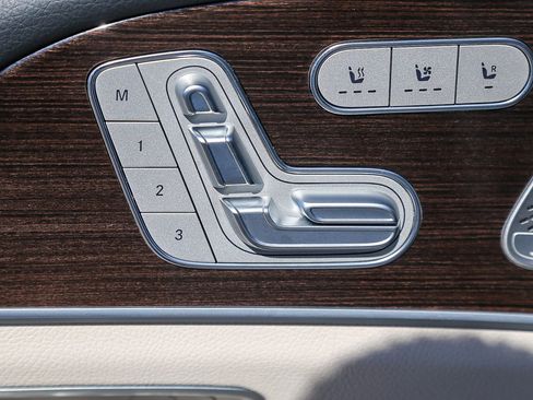 Used 2024 Mercedes-Benz GLE 350 4MATIC image 23