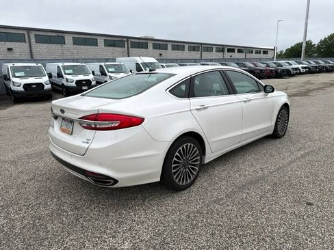 Used 2017 Ford Fusion SE w/ Fusion SE Technology Package AWD/4WD image 6