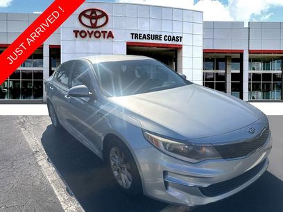Used 2018 Kia Optima LX w/ 17" Alloy Wheels Package