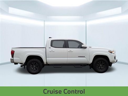 Used 2023 Toyota Tacoma SR5 RWD image 9