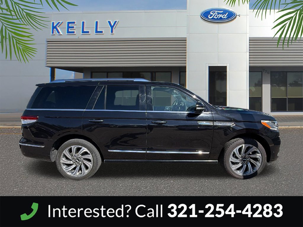 Used 2023 Lincoln Navigator Reserve RWD image 6