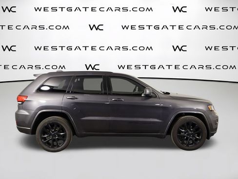 Used 2018 Jeep Grand Cherokee Altitude RWD image 45