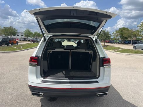 Used 2024 Volkswagen Atlas SE FWD image 30