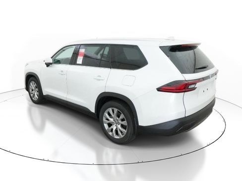 New 2026 Toyota Grand Highlander Limited FWD image 5