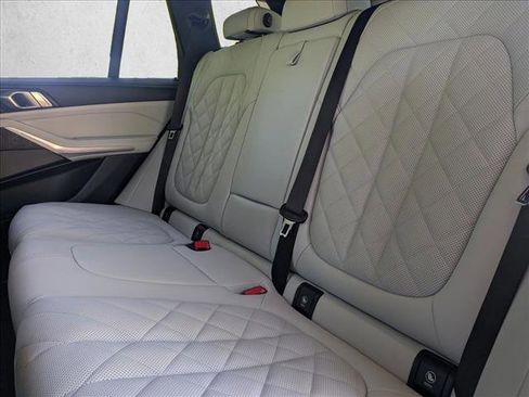 Used 2026 BMW X5 xDrive40i w/ M Sport Package AWD/4WD image 17