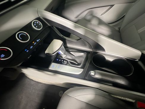 Used 2023 Hyundai Elantra SE w/ Cargo Package FWD image 23