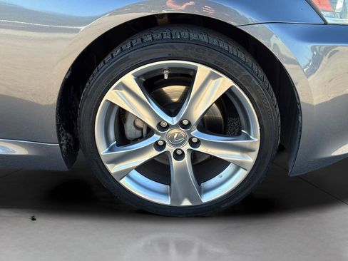 Used 2014 Lexus IS 250C w/ Luxury Package RWD image 32