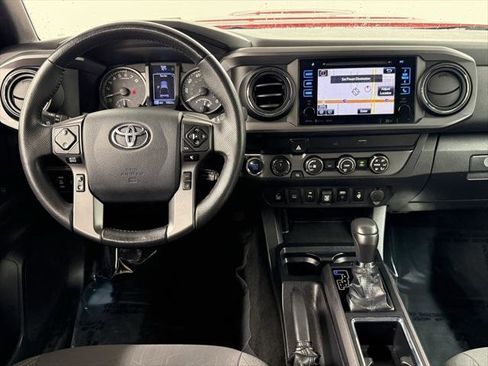 Certified 2019 Toyota Tacoma TRD Sport image 30