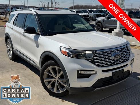 Used 2022 Ford Explorer Platinum w/ Equipment Group 601A image 4