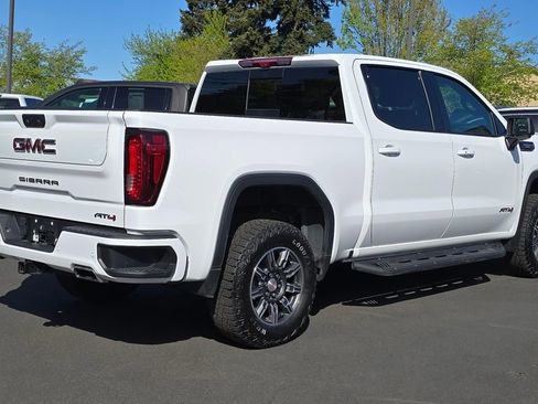Used 2024 GMC Sierra 1500 AT4 w/ Technology Package AWD/4WD image 3