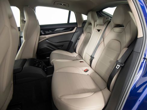 New 2026 Porsche Panamera 4 AWD/4WD image 35