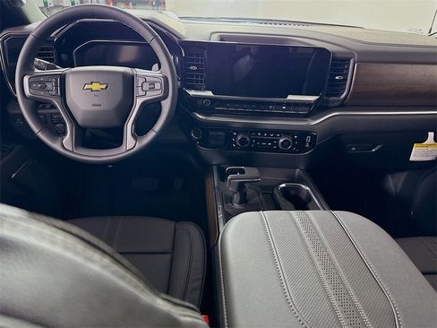 New 2026 Chevrolet Silverado 1500 High Country w/ High Country Premium Package image 2