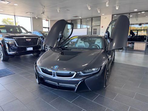 Used 2015 BMW i8 image 9