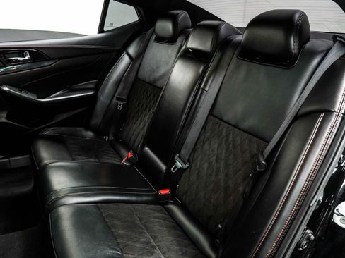 Used 2023 Nissan Maxima SR w/ Sport Mat Group image 17