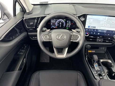 Used 2026 Lexus NX 450h+ AWD w/ Luxury Package image 8