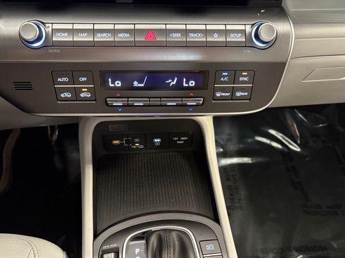 Used 2025 Hyundai Kona SEL FWD image 17