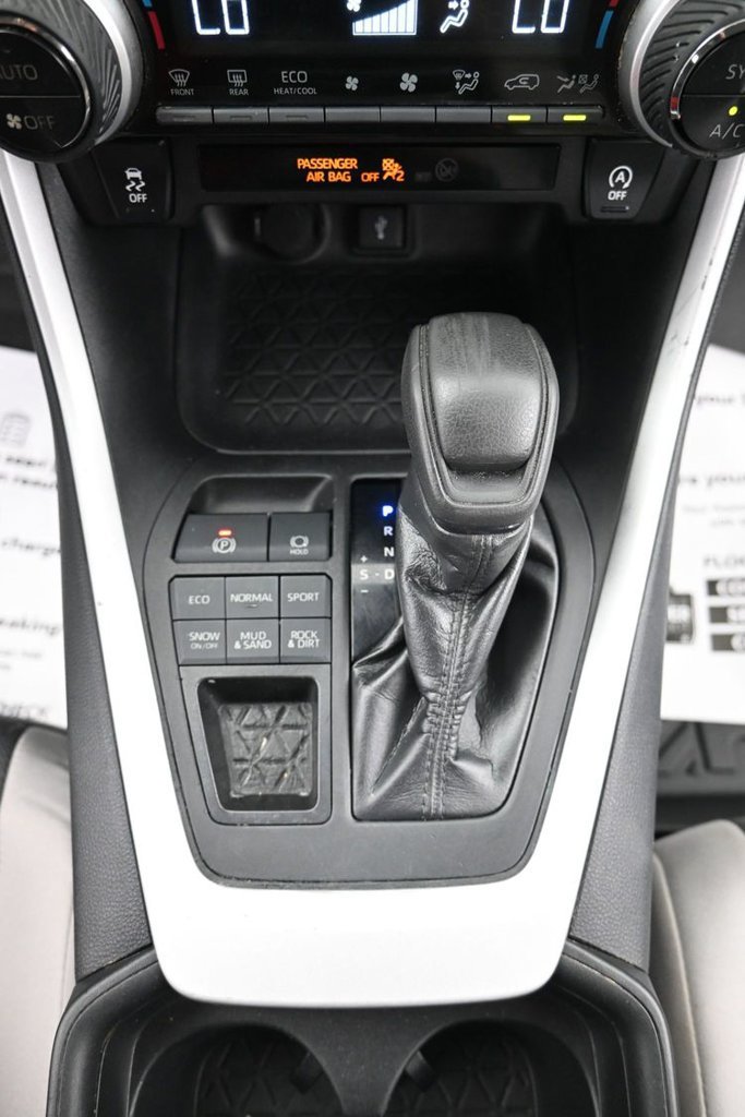 Used 2021 Toyota RAV4 XLE AWD/4WD image 23