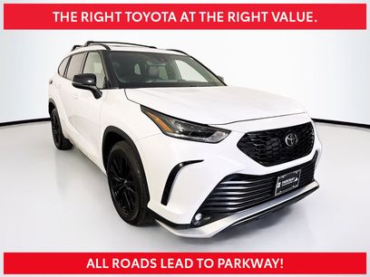 Used 2023 Toyota Highlander XSE