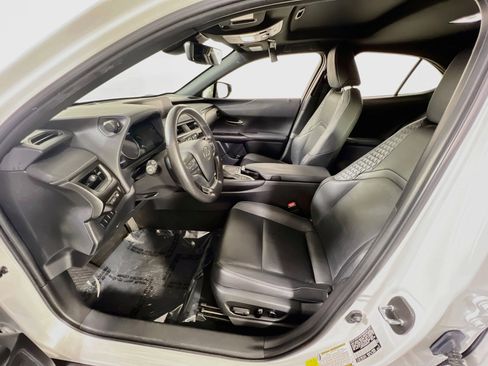 Used 2022 Lexus UX 250h w/ Premium Package AWD/4WD image 20