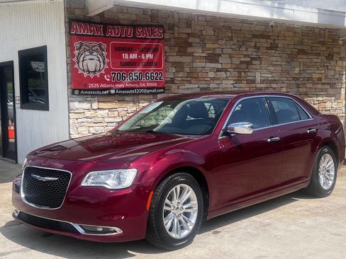Used 2016 Chrysler 300 C RWD image 2