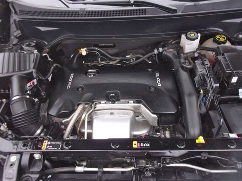 Used 2018 Chevrolet Equinox Premier image 22