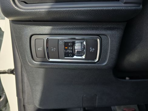 New 2026 Lincoln Corsair Premiere image 25